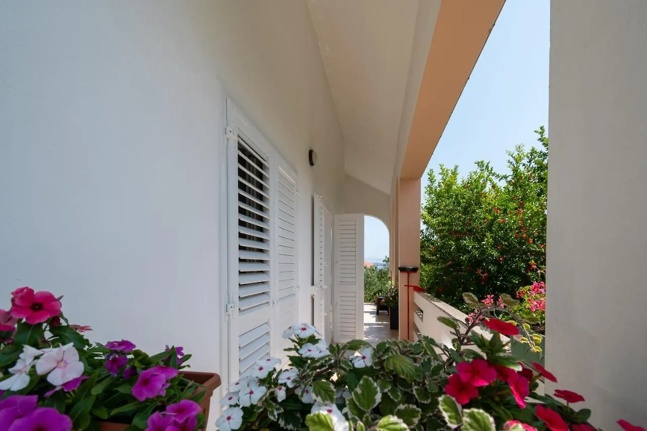 Seaside Holiday House Preko, Ugljan - 18077 0*, Preko Croatia